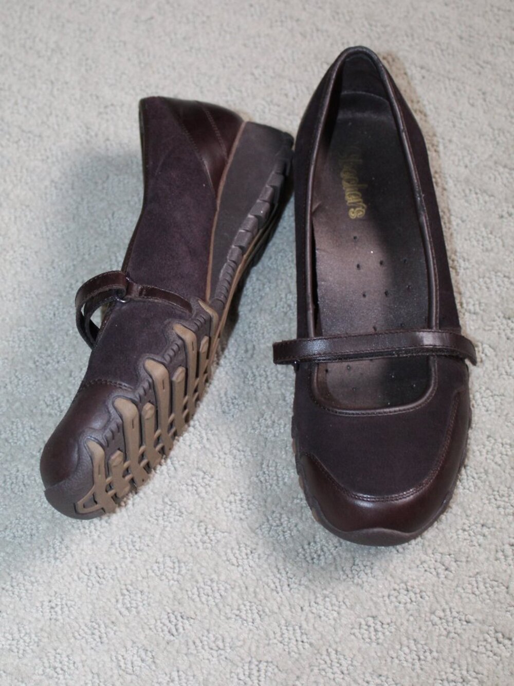 Skechers Size 8.5 Brown Mary Jane Sneakers